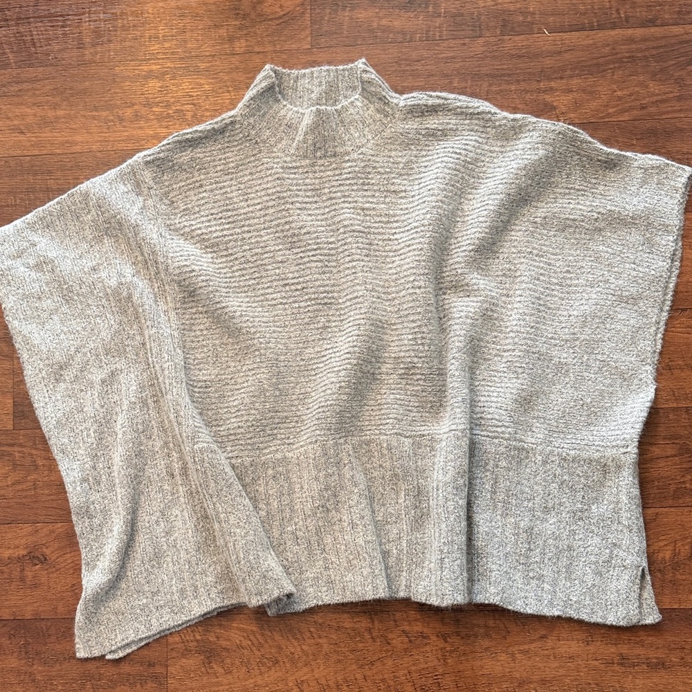 Universal Thread Heather Gray Turtleneck Caftan